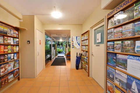 Port Douglas Apartments - Adults Only Oasis - Dalby Accommodation 10