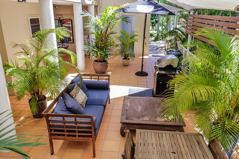 Port Douglas Apartments - Adults Only Oasis - Dalby Accommodation 42