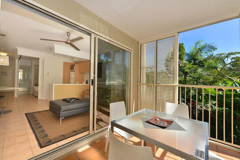 Port Douglas Apartments - Adults Only Oasis - Dalby Accommodation 5