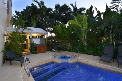 Port Douglas Apartments - Adults Only Oasis - Dalby Accommodation 19