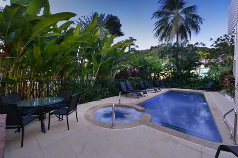 Port Douglas Apartments - Adults Only Oasis - Dalby Accommodation 21