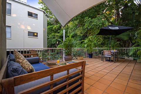 Port Douglas Apartments - Adults Only Oasis - Dalby Accommodation 34