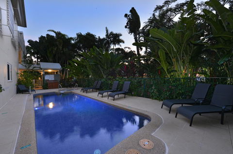 Port Douglas Apartments - Adults Only Oasis - Dalby Accommodation 20