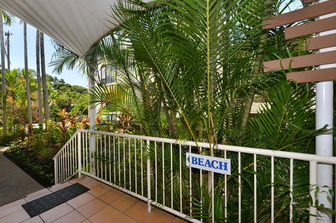 Port Douglas Apartments - Adults Only Oasis - Dalby Accommodation 26