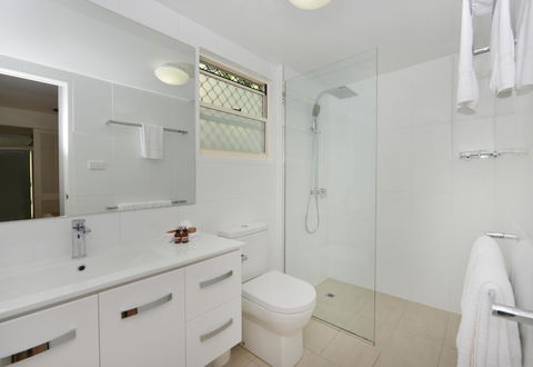 Port Douglas Apartments - Adults Only Oasis - Dalby Accommodation 32