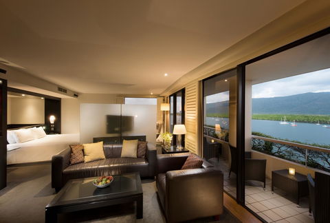 Hilton Cairns - Dalby Accommodation 23