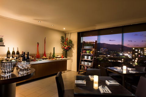 Hilton Cairns - Dalby Accommodation 35
