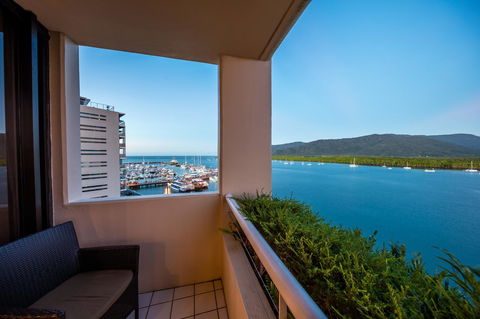 Hilton Cairns - Dalby Accommodation 30