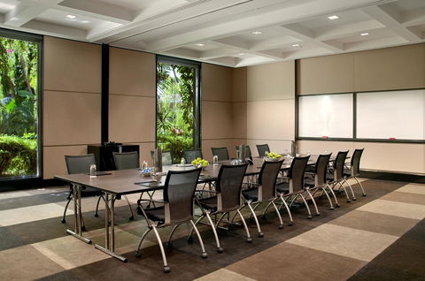 Hilton Cairns - Dalby Accommodation 37