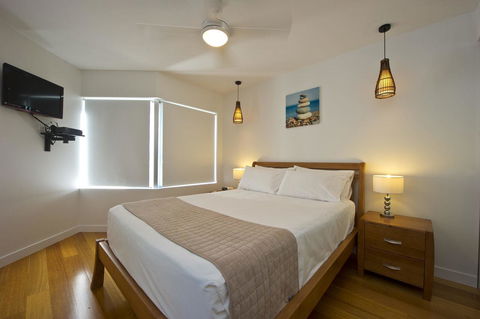 Maggies Beachfront Apartment 10 - Dalby Accommodation 4