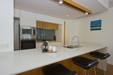 Maggies Beachfront Apartment 10 - Dalby Accommodation 6