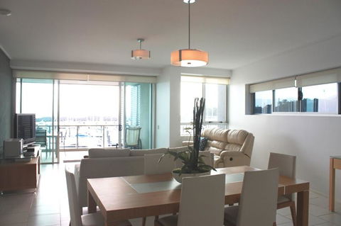 Private Seaview Apartment At Peninsula - Airlie Beach - Dalby Accommodation 7