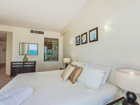 Oceana On Broadbeach - Dalby Accommodation 3