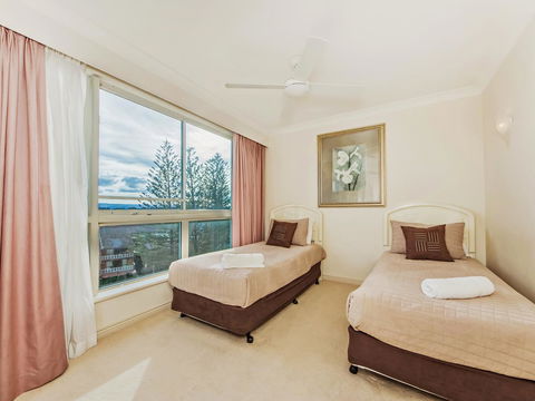 Oceana On Broadbeach - Dalby Accommodation 10