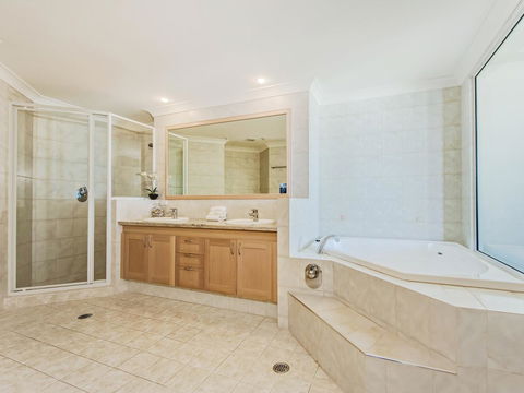 Oceana On Broadbeach - Dalby Accommodation 2