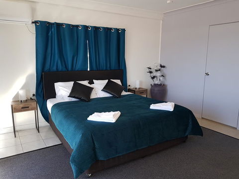 The Q Motel Rockhampton - Dalby Accommodation 0
