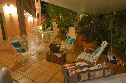 Martinique On Macrossan - Dalby Accommodation 24