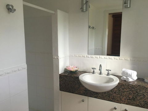 Martinique On Macrossan - Dalby Accommodation 9
