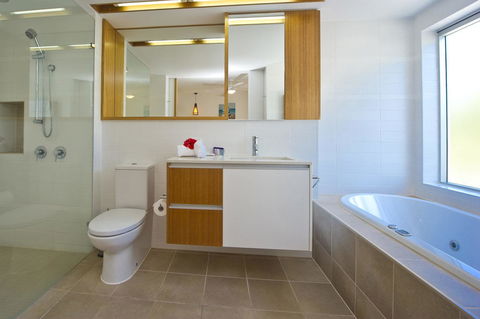 Maggies Beachfront Apartment 12 - Dalby Accommodation 11