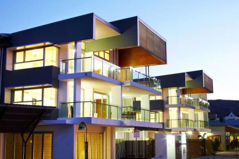 Maggies Beachfront Apartment 6 - Dalby Accommodation 1