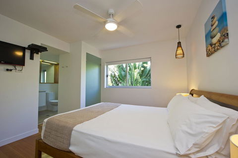 Maggies Beachfront Apartment 6 - Dalby Accommodation 5