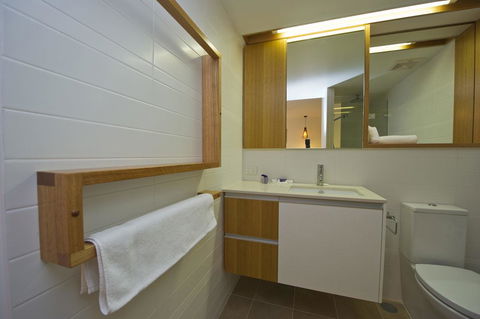 Maggies Beachfront Apartment 8 - Dalby Accommodation 4
