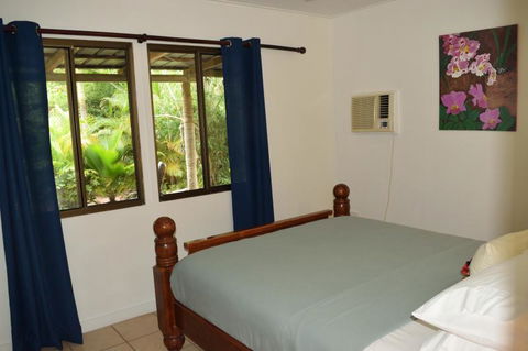 Horseshoe Bay Holiday Unit - Dalby Accommodation 5