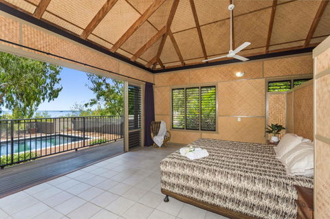 Absolute Beachfront - Dalby Accommodation 11