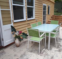 Retro Beach Flat - Dalby Accommodation