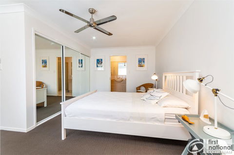 Immaculate Spacious Second Floor Unit Overlooking Pristine Parklands - Dalby Accommodation 11