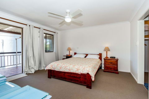 Spacious Unit Overlooking Moreton Bay - Boyd St, Woorim - Dalby Accommodation 4