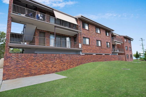Waterviews,Pool, Wifi Its All Here !- Welsby Pde, Bongaree - Dalby Accommodation 19