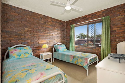 Waterviews,Pool, Wifi Its All Here !- Welsby Pde, Bongaree - Dalby Accommodation 23