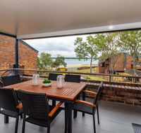 Spacious Family unit with Incredible views. - Dalby Accommodation