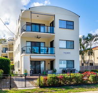 Waterfront views from private rooftop balcony - Bayview South Esp Bongaree - Dalby Accommodation