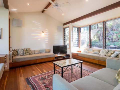 Laguna House - Dalby Accommodation 4