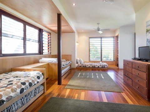 Laguna House - Dalby Accommodation 1