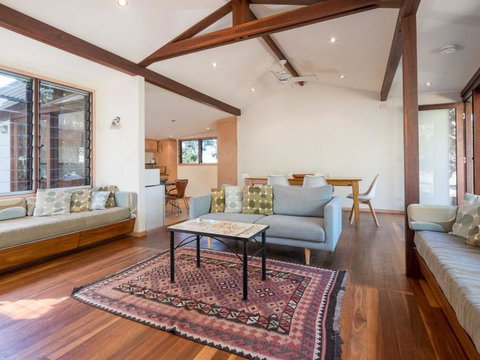 Laguna House - Dalby Accommodation 9