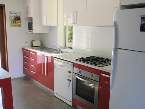 A AAA C-SHACK - Dalby Accommodation 10
