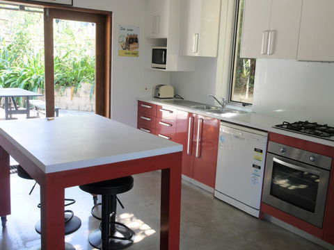 A AAA C-SHACK - Dalby Accommodation 9