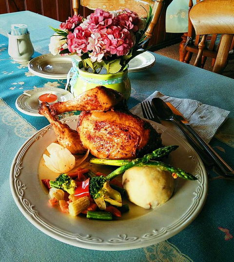 Baudins Accommodation And Restaurant - Dalby Accommodation 40