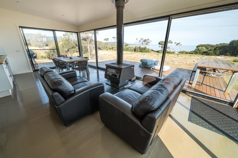 Sawyers Bay Shacks - Dalby Accommodation 4