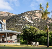 Mountain Seas Lodge - Dalby Accommodation