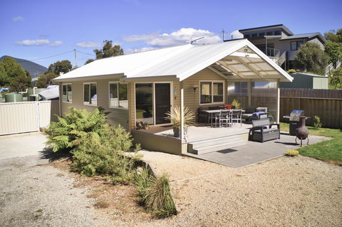 Adventure Bay Holiday Home - Dalby Accommodation 2
