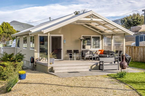 Adventure Bay Holiday Home - Dalby Accommodation 0