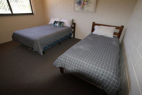 'Bay Dream' Upstairs Unit Three - Dalby Accommodation 2