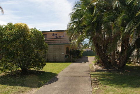 'Bay Dream' Upstairs Unit Three - Dalby Accommodation 0