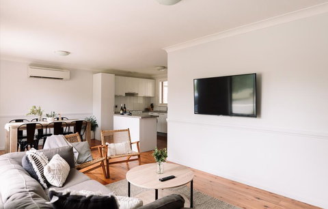 'Comfy & Cosy' - Close To Hospital, Cadia And Early Riser CafÃ© - Dalby Accommodation 1