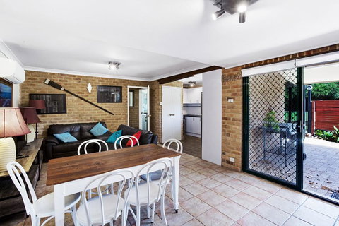 'Salt Wood' Cabin Style Retreat - Dalby Accommodation 1