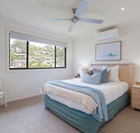 'Sandy Point Haven' 21a Sandy Point Rd - Stylish Haven with WIFI Air conditioning  Water views - Dalby Accommodation